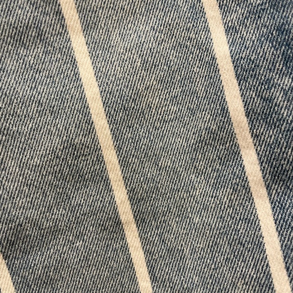 American Eagle blue Mom Jeans with white vertical stripes- size 6 - Picture 4 of 8